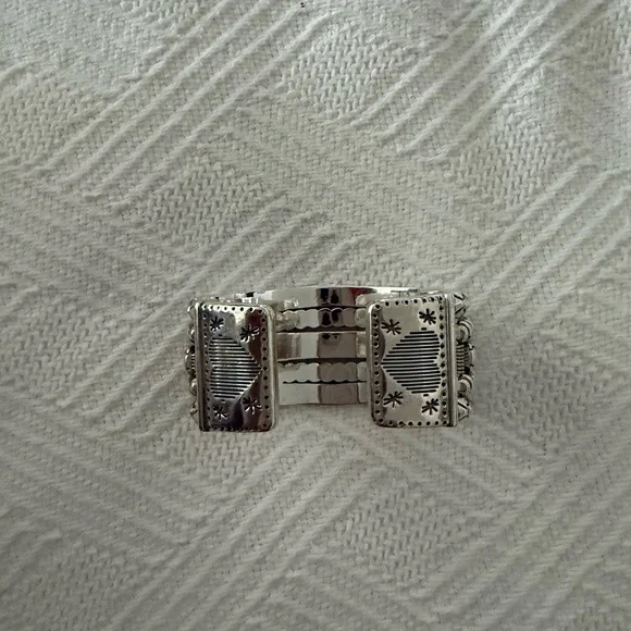 Brighton Elegant Women's Cuff Bracelet - Picture 4 of 5